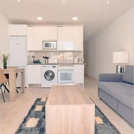 Air Conditioned 2 Bedroom Poolside Free Wifi Tv Package Includes Uk And European Channels Free On Street Parking Bright And Modern With Fridge Freezer And Washing Machine Apartment
